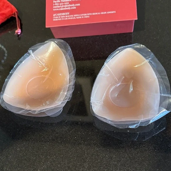 Sticky Cakes triangles Body Bra Inserts with Pink Pouch - Picture 4 of 4